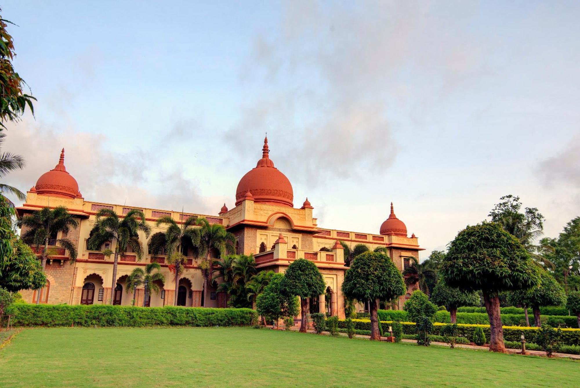 WelcomHeritage Shivavilas Palace, HAMPI Hospet Exterior foto